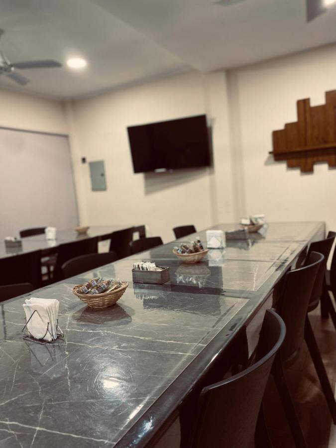 Hotel Coe Vera Parana Bagian luar foto